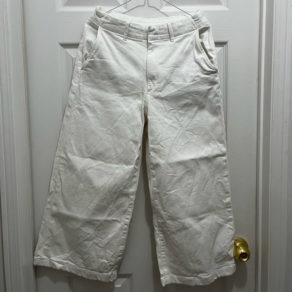 Uniqlo Off-White Cotton Cropped Pants